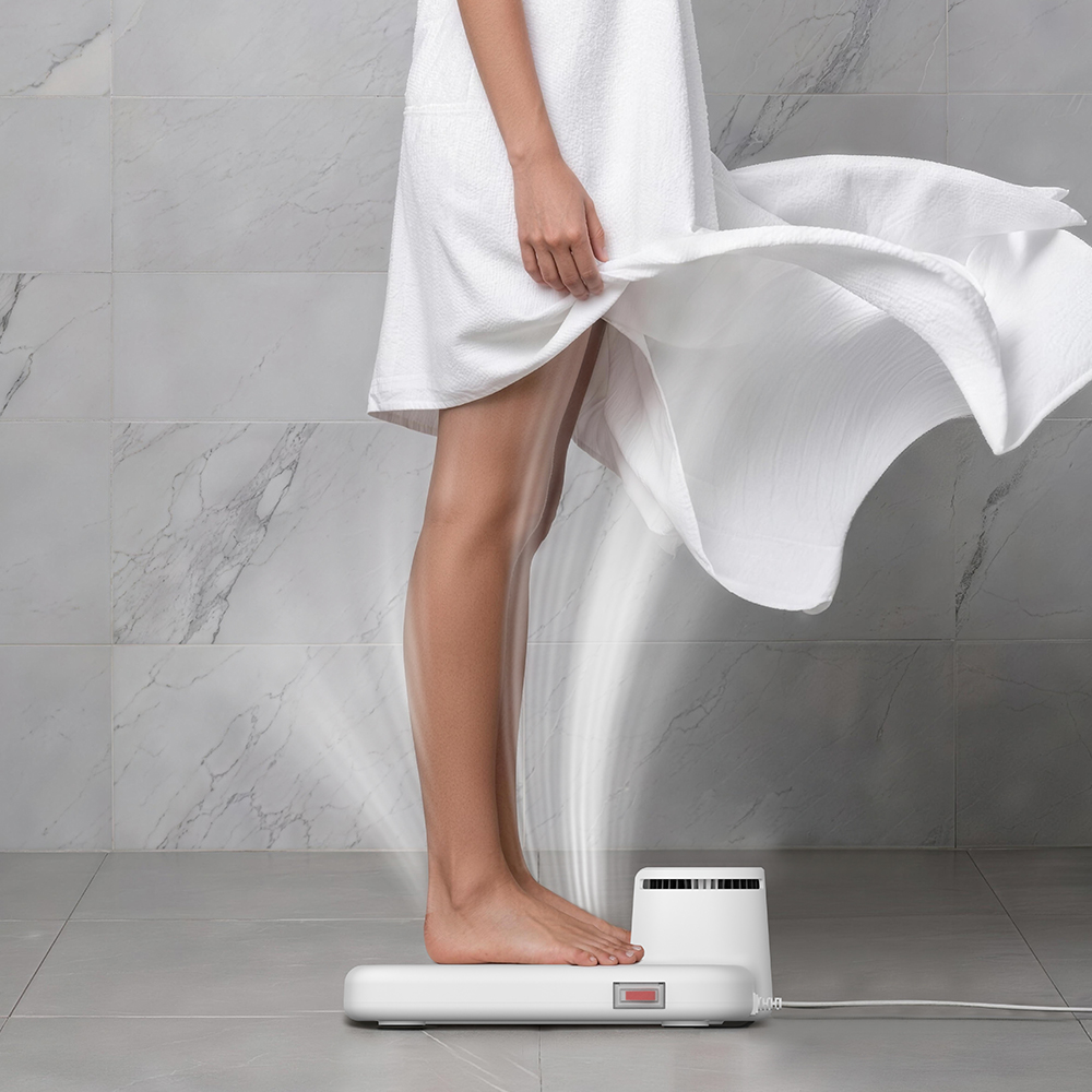 SB-9709 Compact Electric Body & Foot Dryer for Home & Bathroom scenario