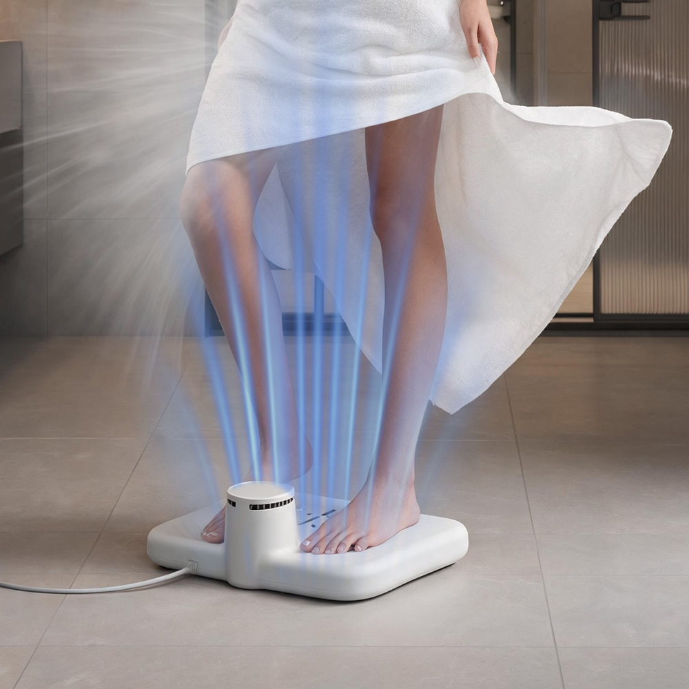 SB-9709 Compact Electric Body & Foot Dryer for Home & Bathroom scenario